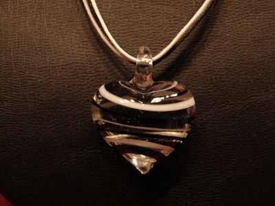 Halskette mit Murano Herz "Stripes" weiss