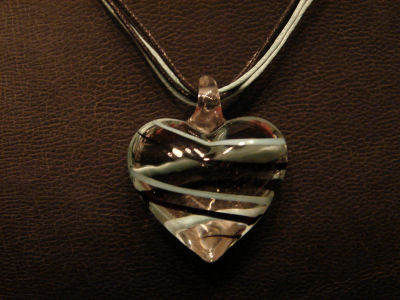 Halskette mit Murano Herz \"Stripes\" mint