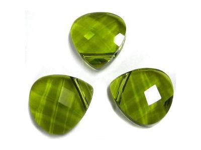 Flat Briolette, 15x14mm, Olivine, 1 Stk